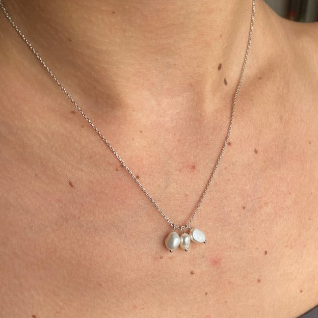 silver triple pearl necklace