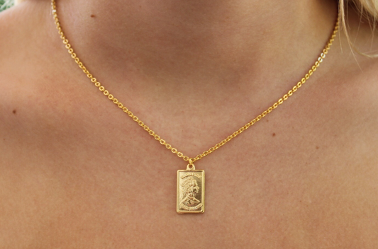 queen elizabeth squared pendant necklace