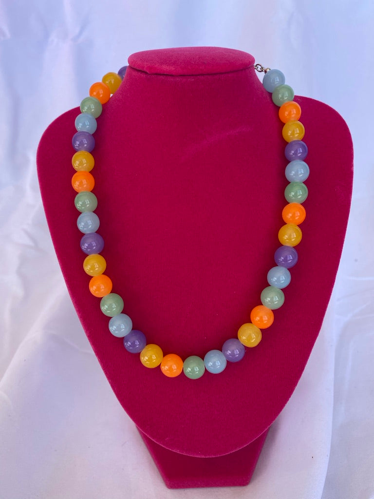 chunky glass beaded necklace