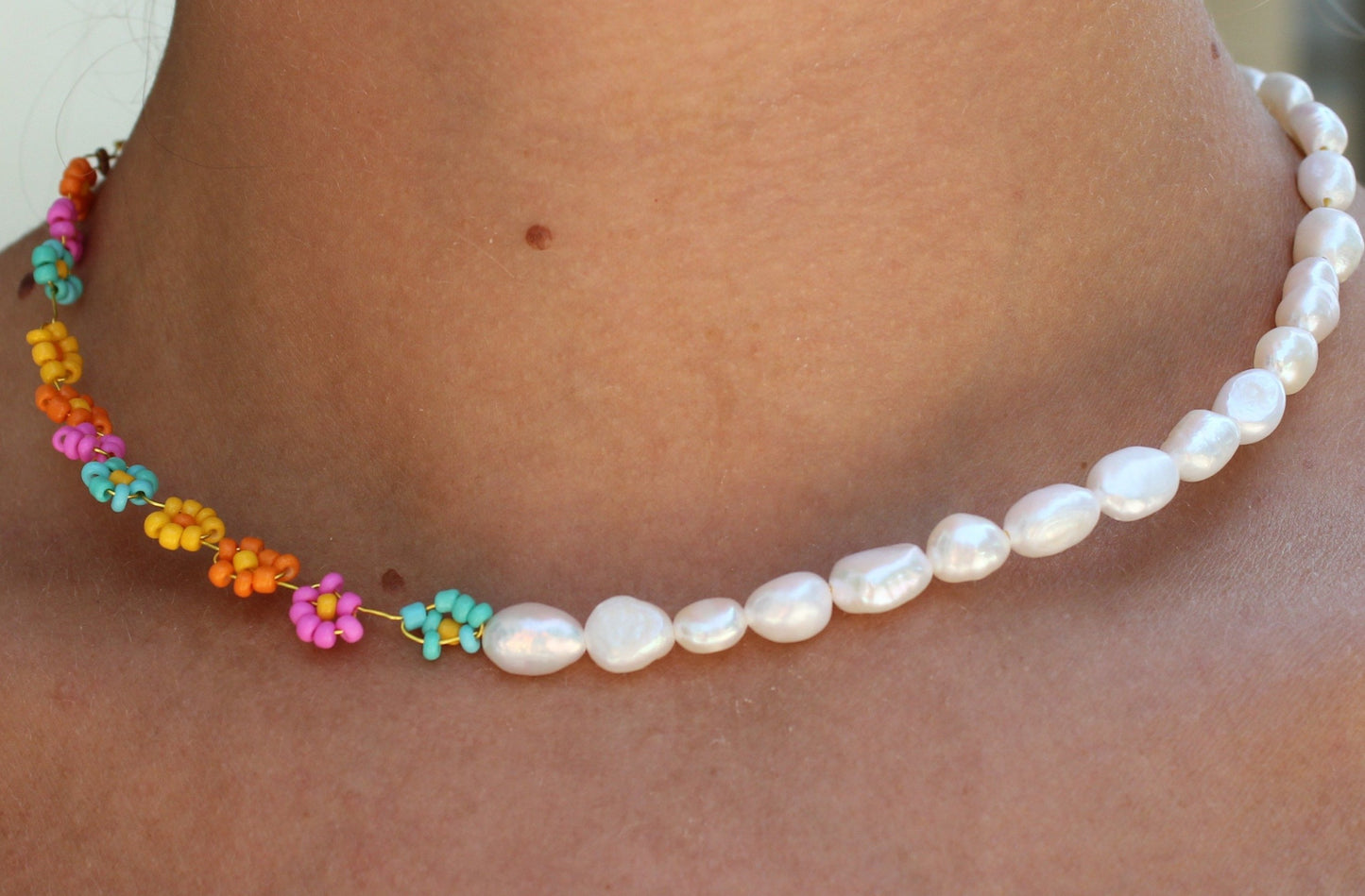 dainty flower freshwater pearl necklace