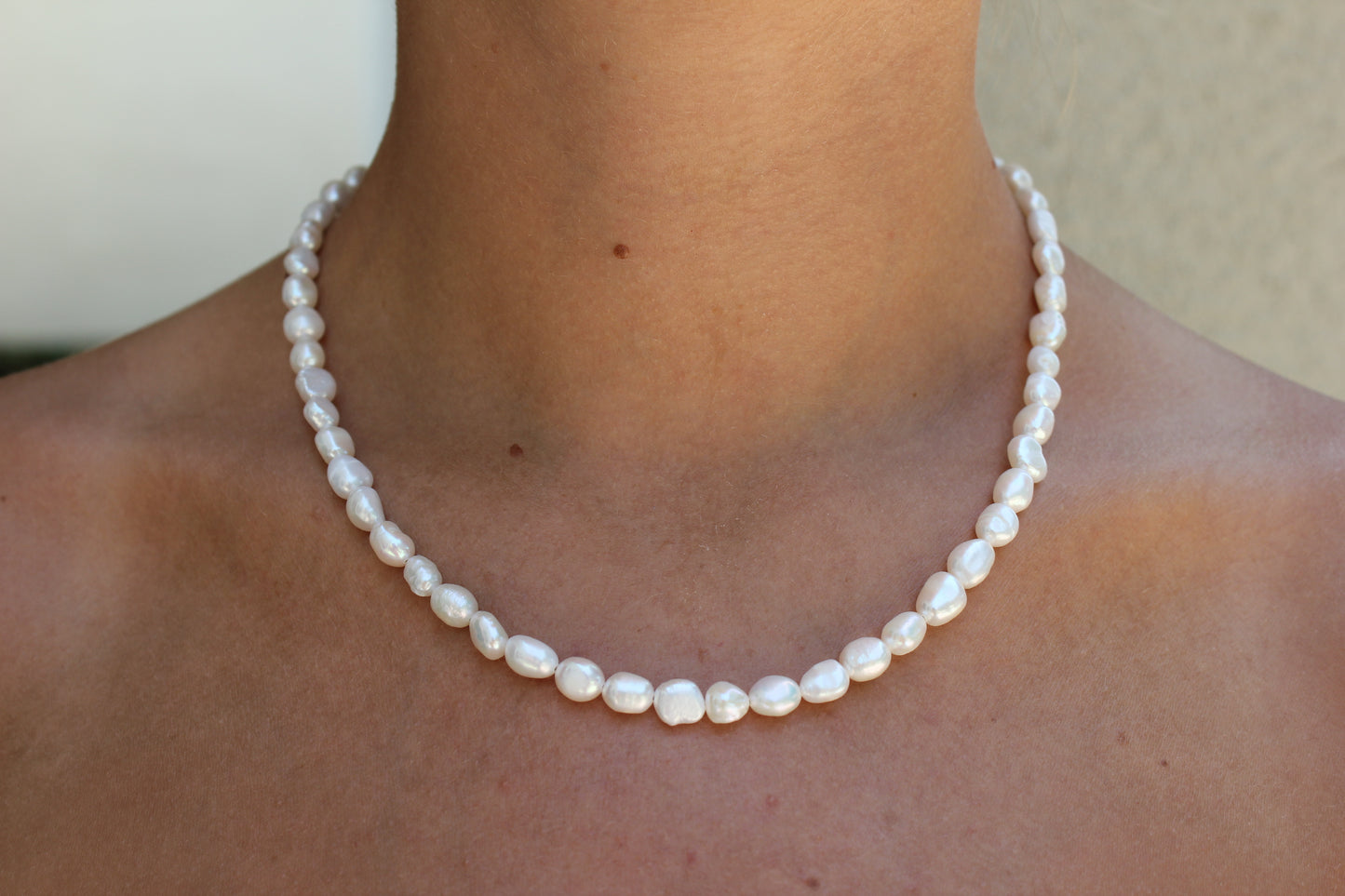 medium freshwater pearl necklace